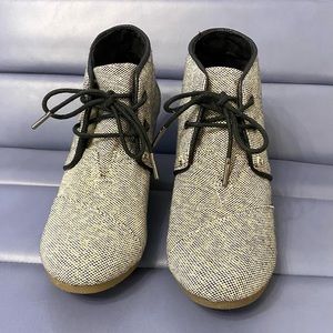 Tom’s Wedge Booties